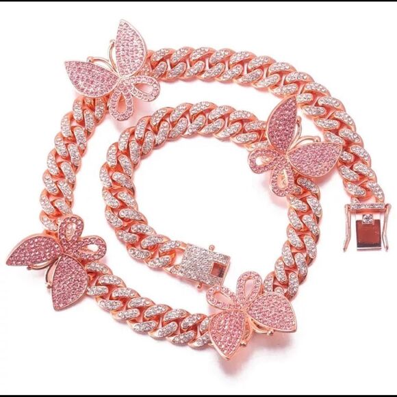Jewelry - Rosegold- Butterfly necklace  